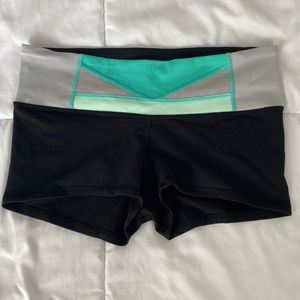 Lululemon black bike shorts size 8/line dried/EUC only worn a handful of times